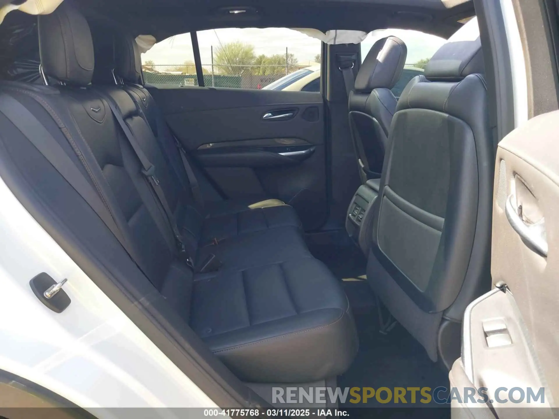 8 fotografías del automóvil dañado 1GYFZFR48LF122917 CADILLAC XT4 2020