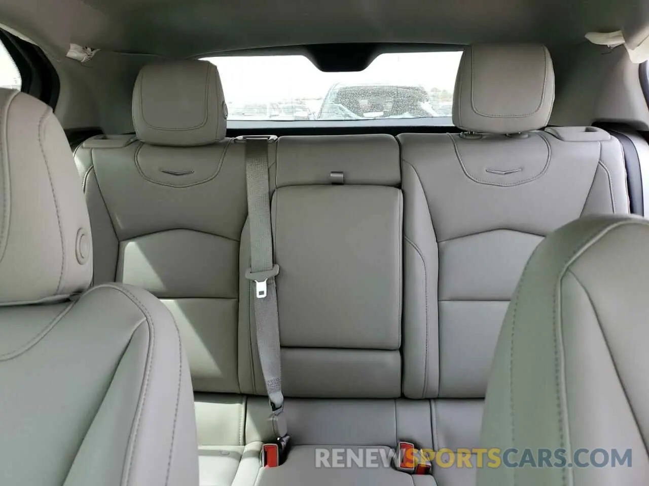 10 fotografías del automóvil dañado 1GYAZAR45MF000983 CADILLAC XT4 2021