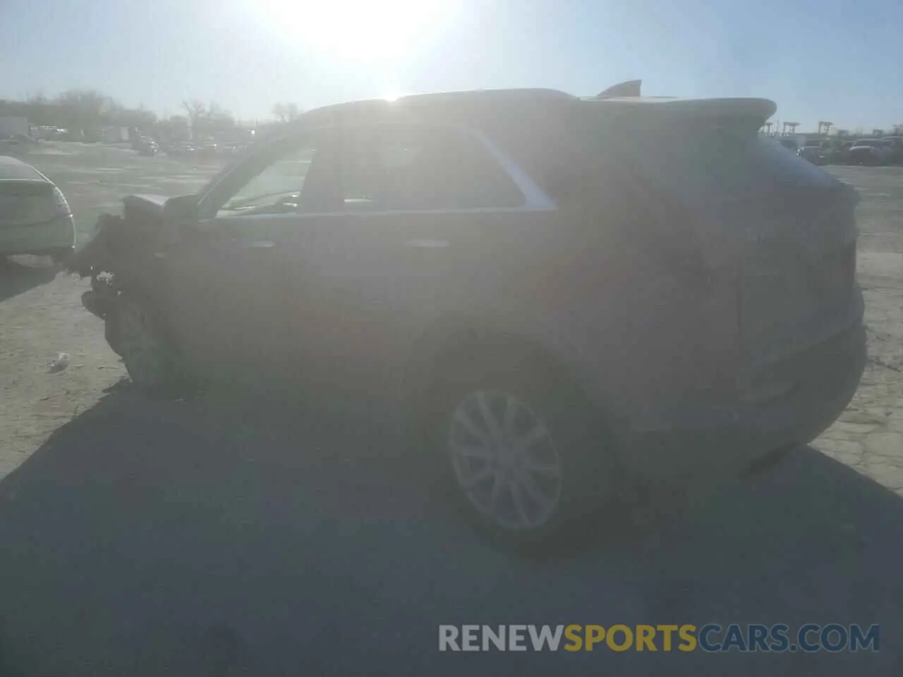 2 fotografías del automóvil dañado 1GYFZBR46MF038668 CADILLAC XT4 2021