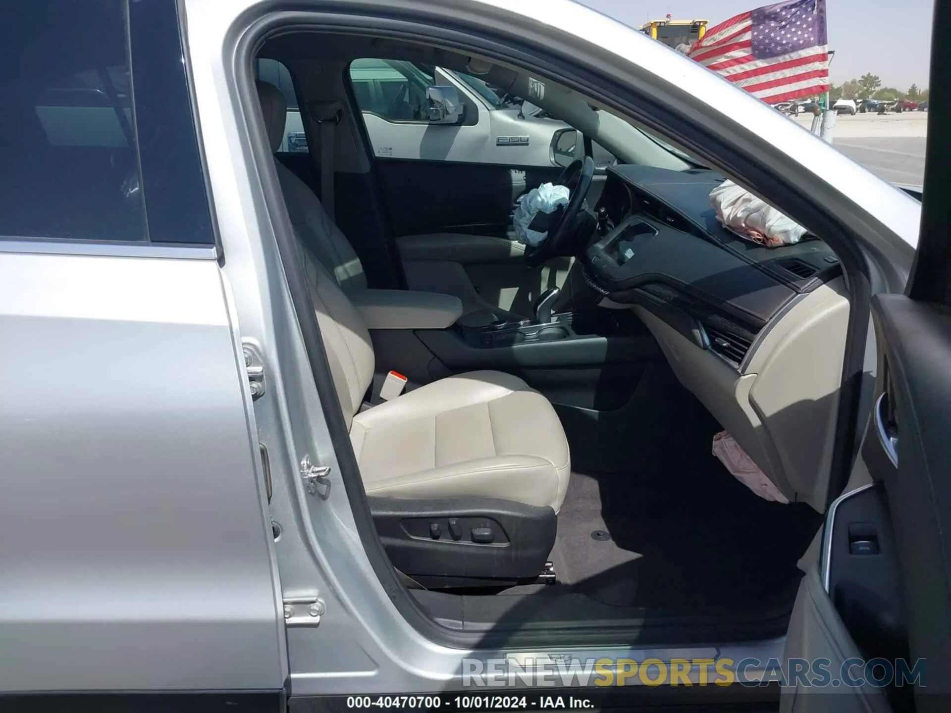 5 fotografías del automóvil dañado 1GYFZCR42MF005253 CADILLAC XT4 2021