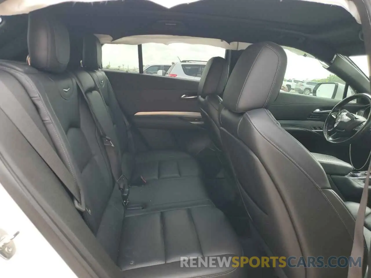 11 fotografías del automóvil dañado 1GYFZCR44MF080763 CADILLAC XT4 2021