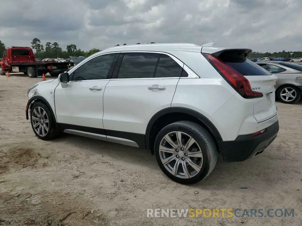 2 fotografías del automóvil dañado 1GYFZCR44MF080763 CADILLAC XT4 2021