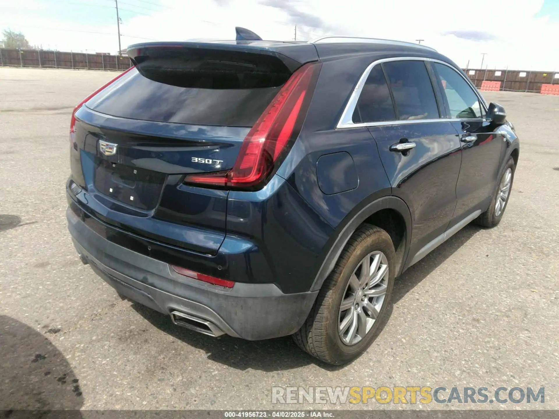 4 fotografías del automóvil dañado 1GYFZCR48MF004009 CADILLAC XT4 2021