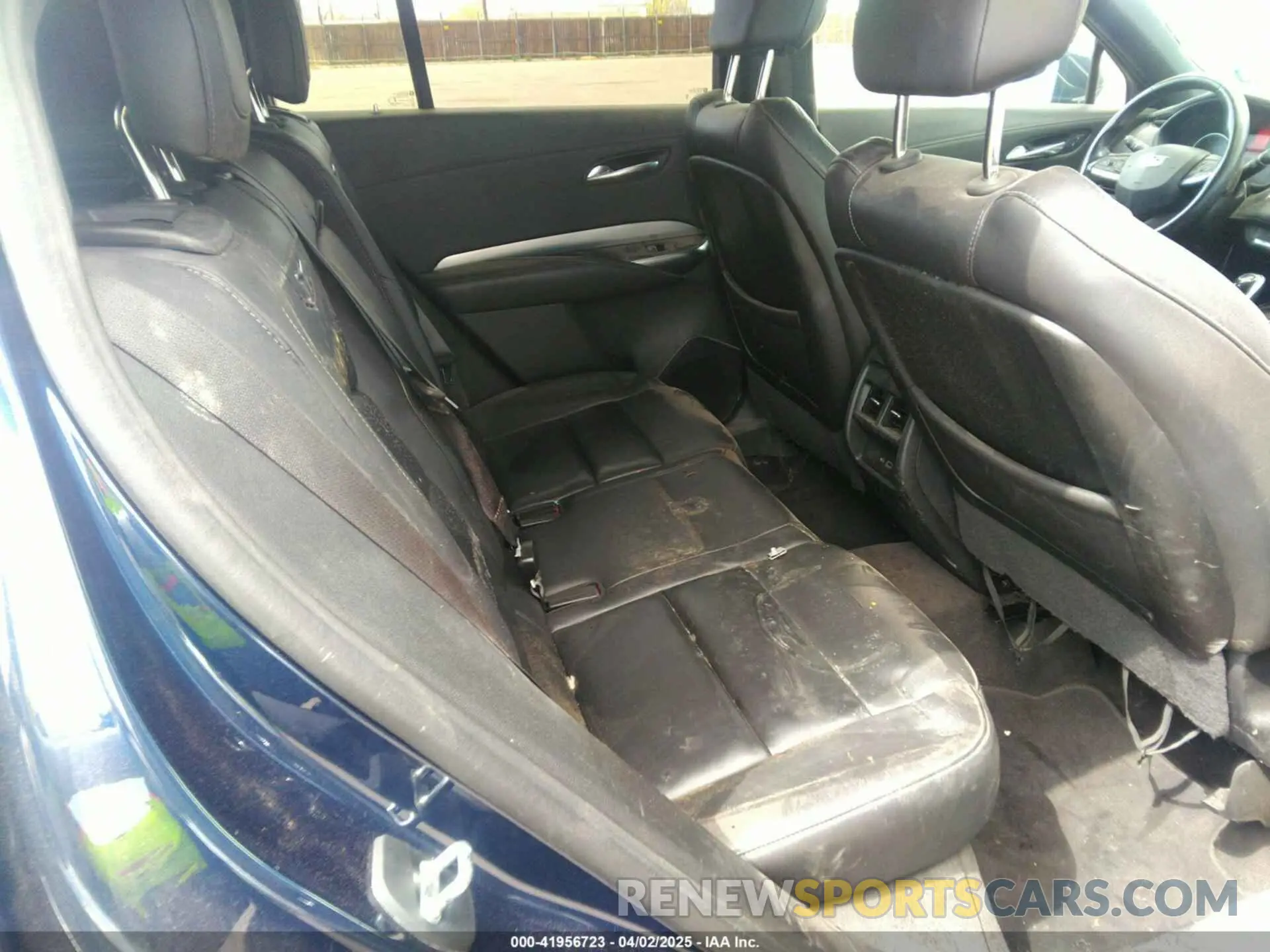 8 fotografías del automóvil dañado 1GYFZCR48MF004009 CADILLAC XT4 2021