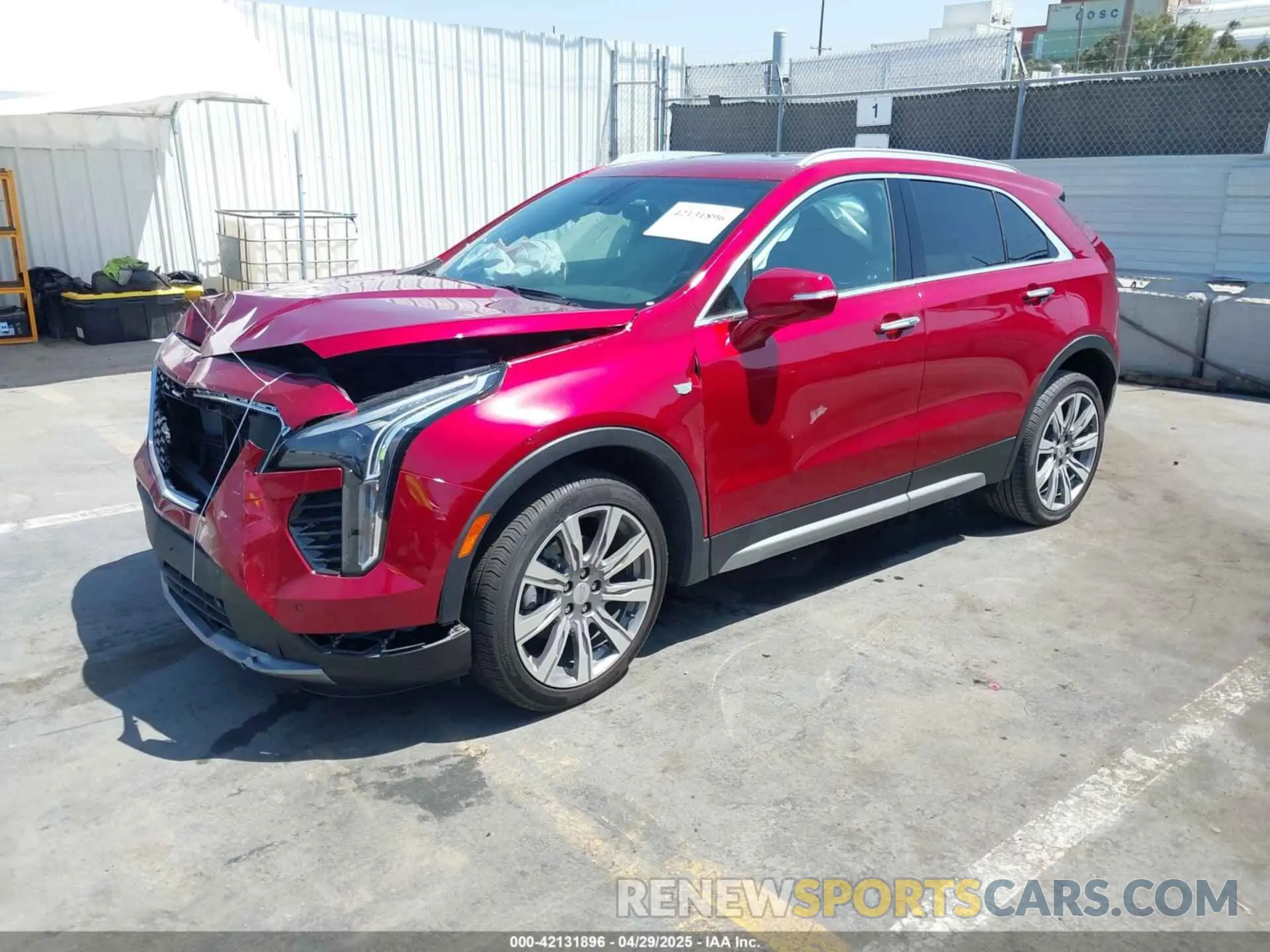 2 fotografías del automóvil dañado 1GYFZCR48MF004849 CADILLAC XT4 2021