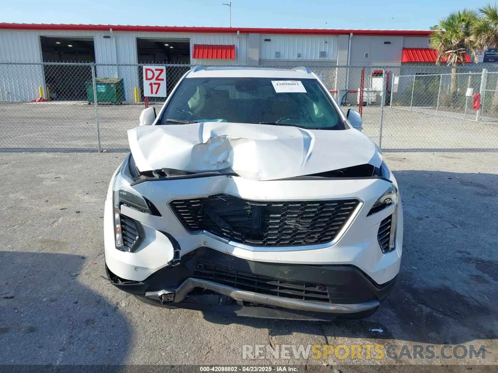 12 fotografías del automóvil dañado 1GYFZCR4XMF080010 CADILLAC XT4 2021