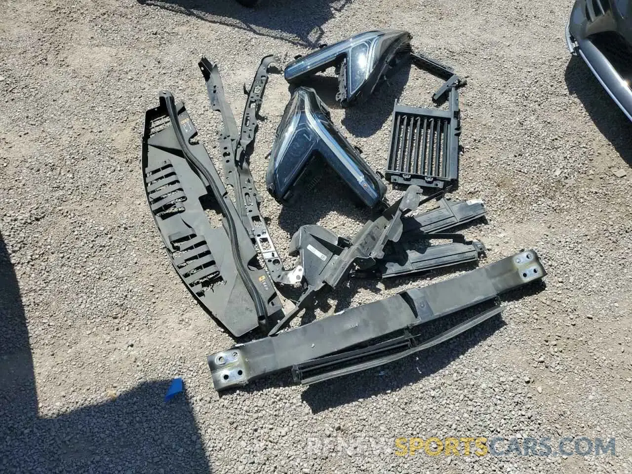 13 fotografías del automóvil dañado 1GYFZER44MF015908 CADILLAC XT4 2021