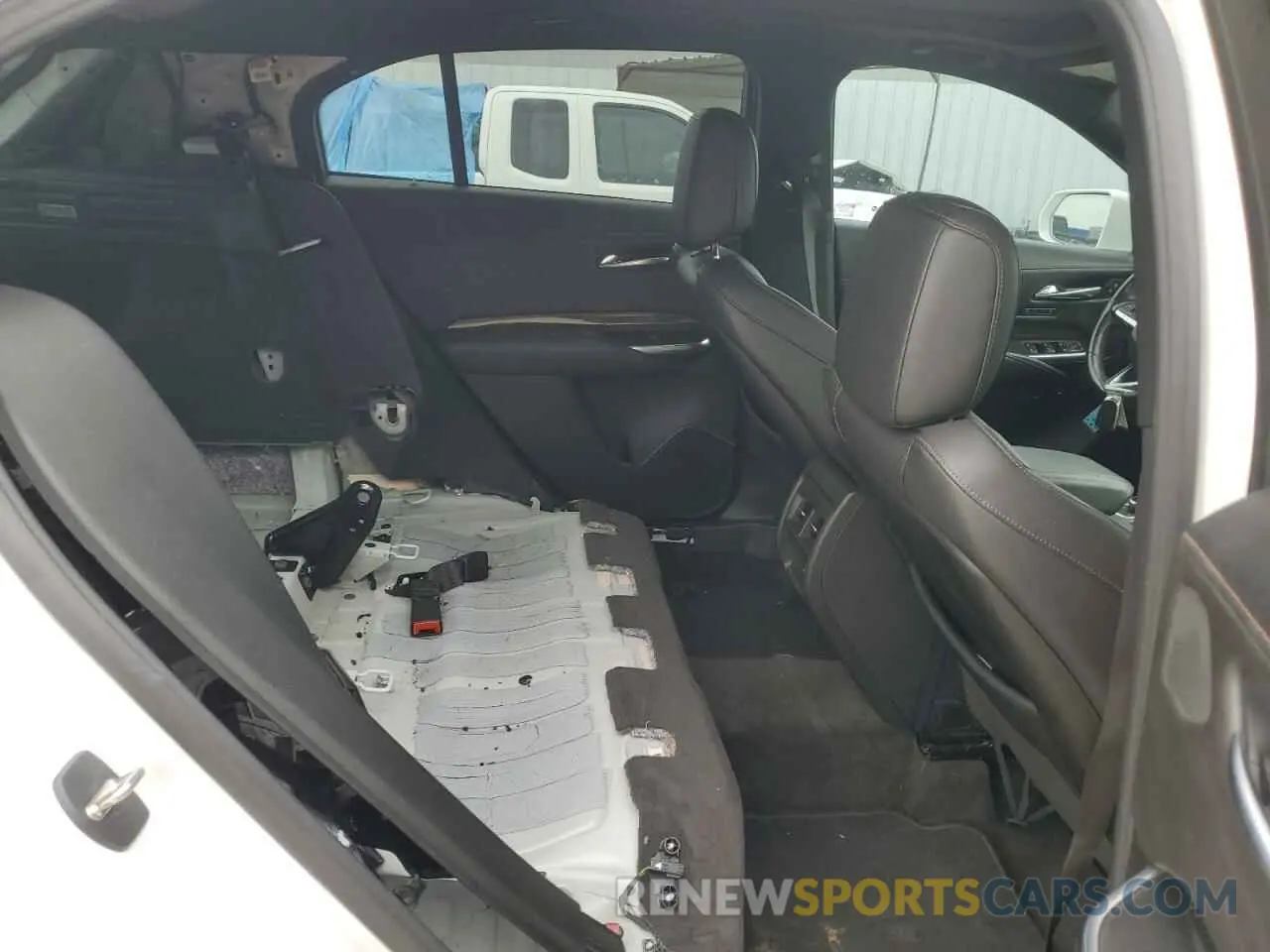 11 fotografías del automóvil dañado 1GYFZER47MF018866 CADILLAC XT4 2021