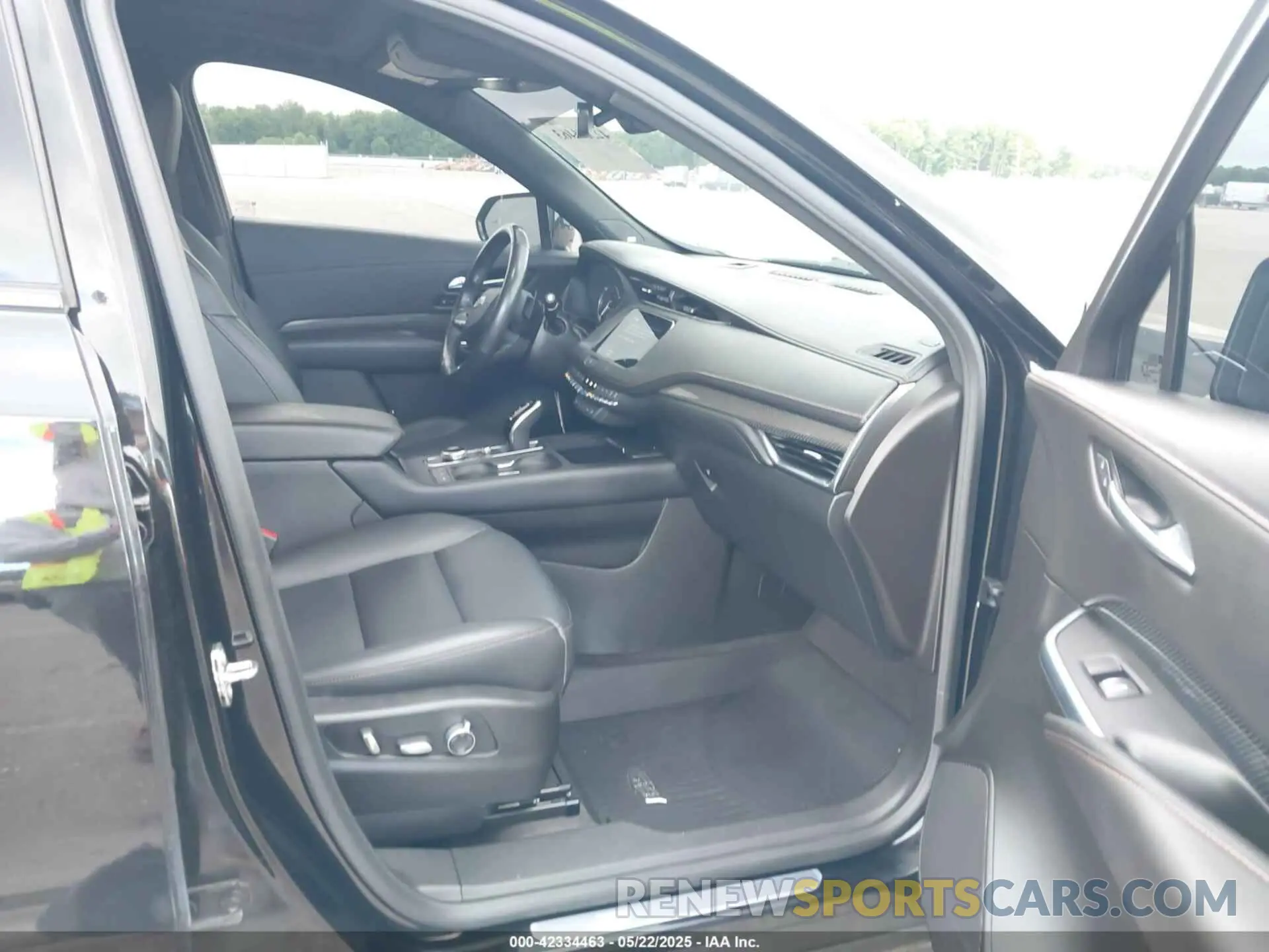 5 fotografías del automóvil dañado 1GYFZER48MF081247 CADILLAC XT4 2021