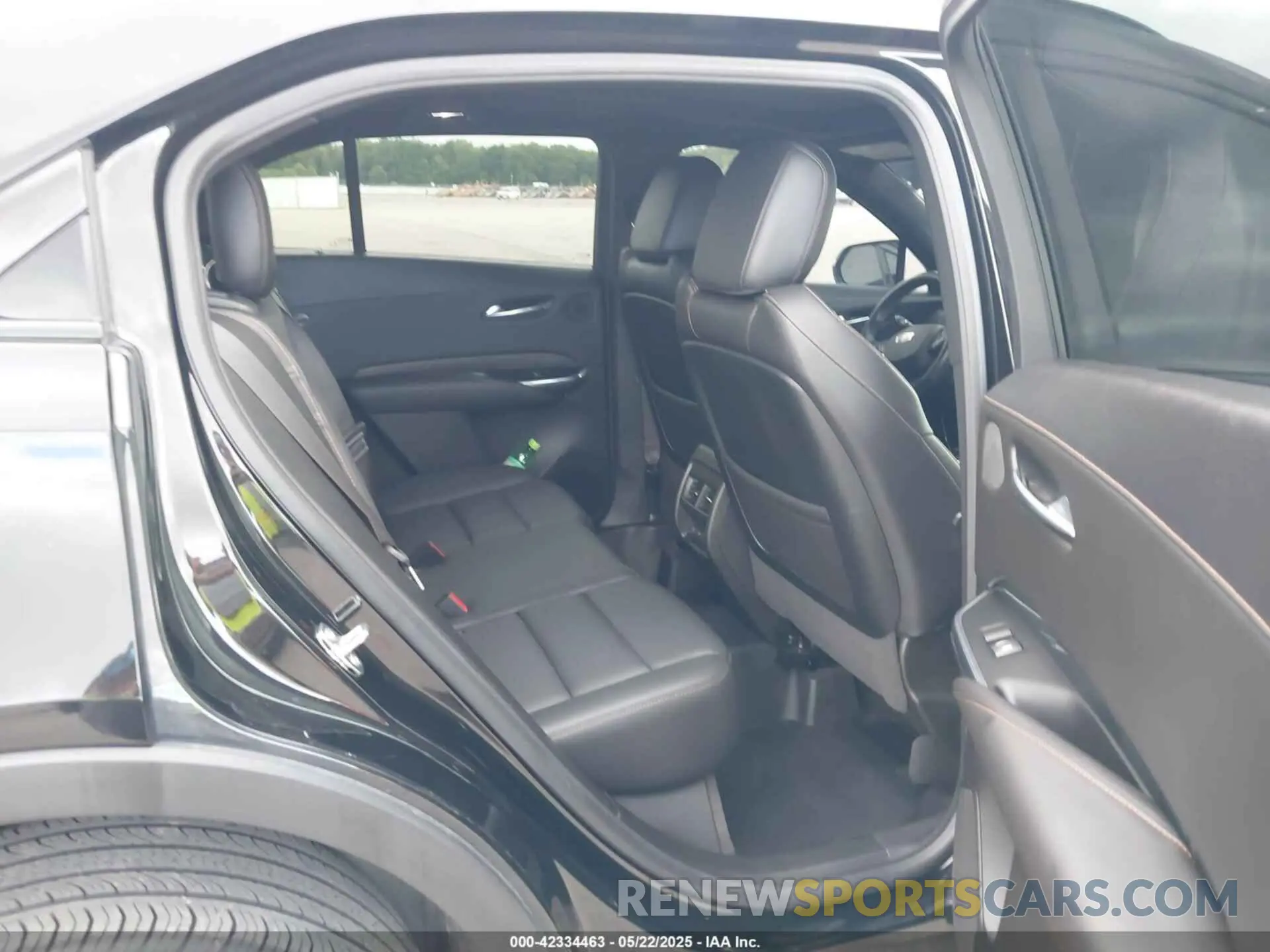 8 fotografías del automóvil dañado 1GYFZER48MF081247 CADILLAC XT4 2021