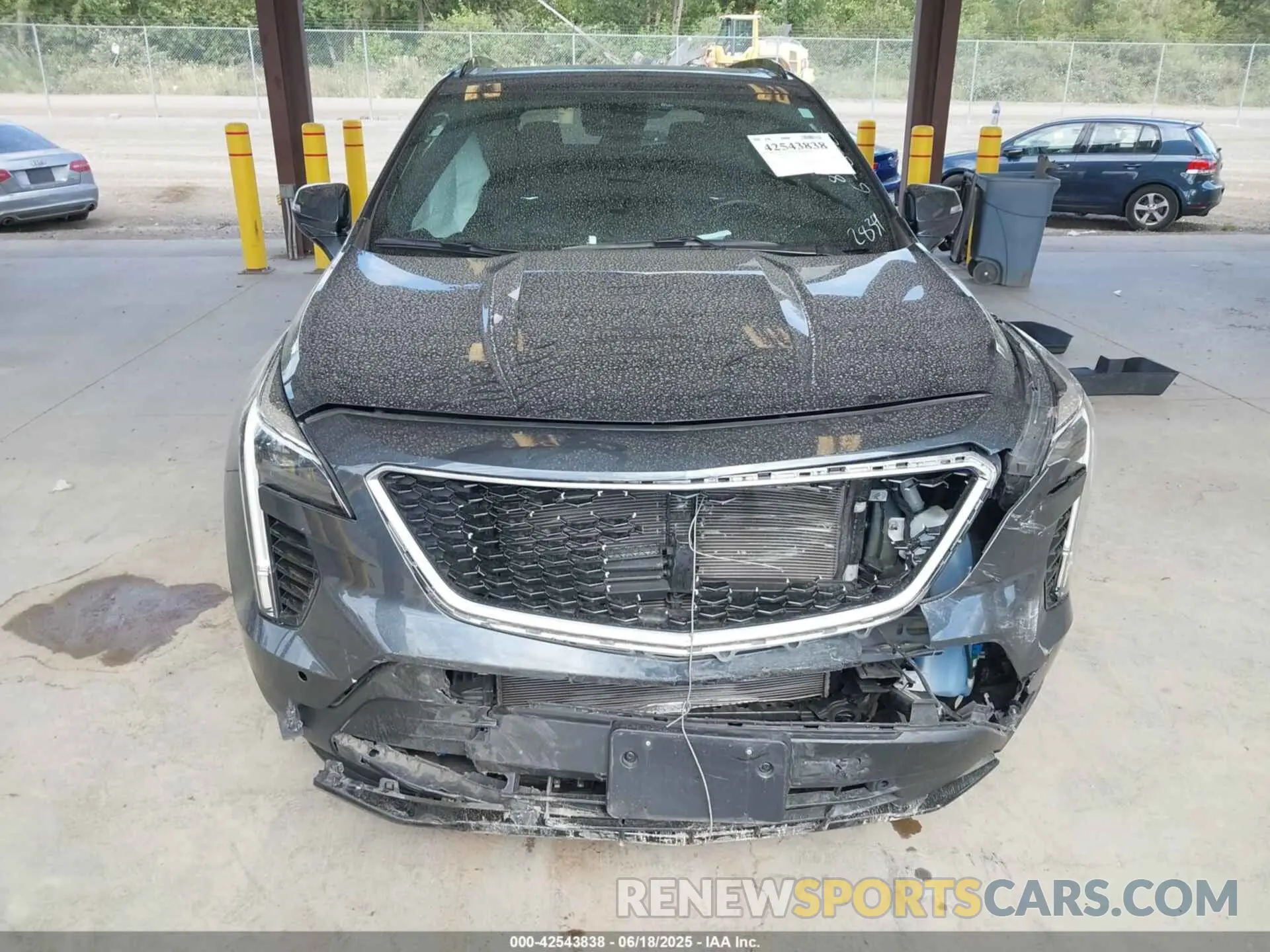 12 fotografías del automóvil dañado 1GYFZFR40MF032839 CADILLAC XT4 2021