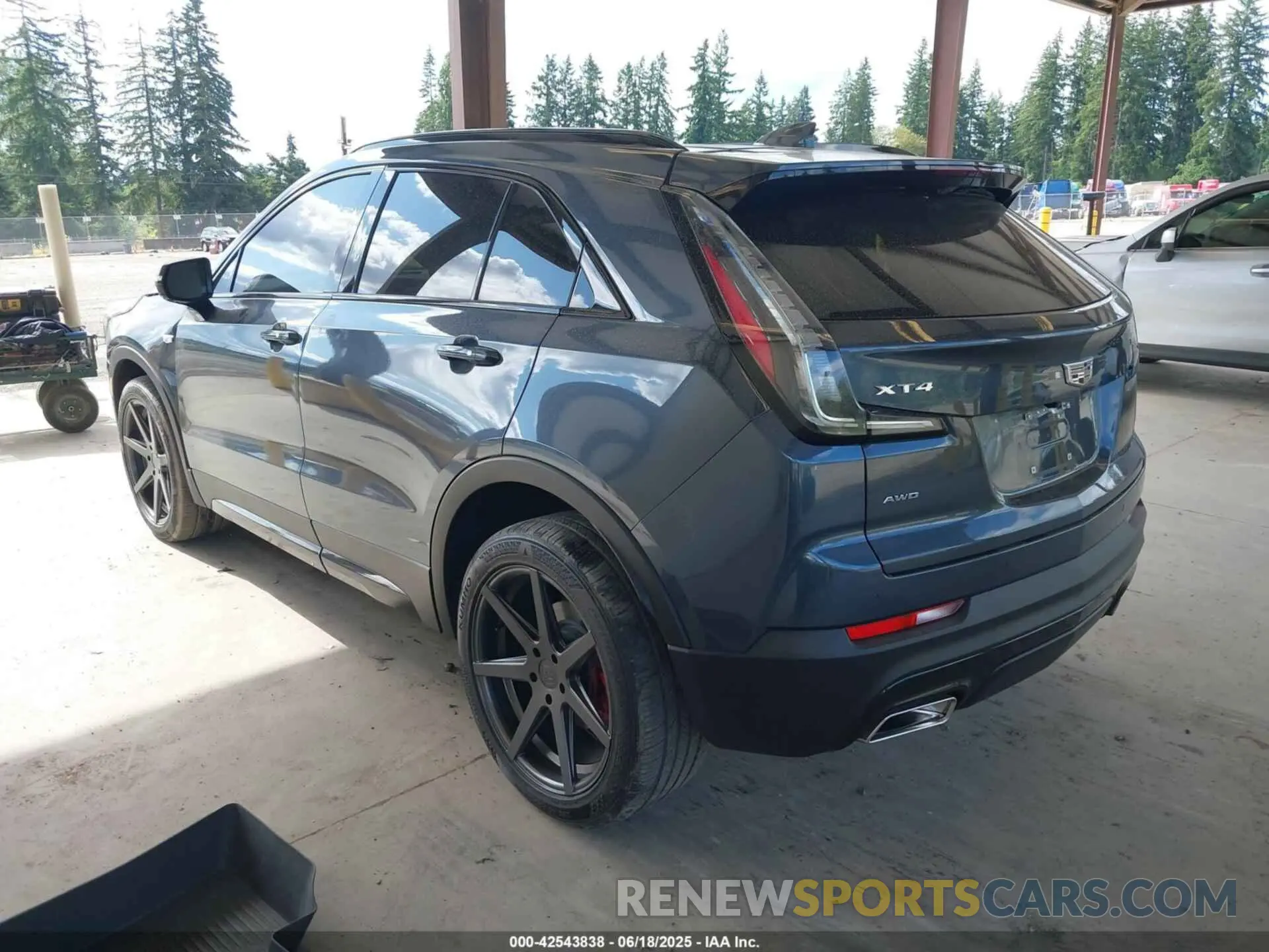 3 fotografías del automóvil dañado 1GYFZFR40MF032839 CADILLAC XT4 2021
