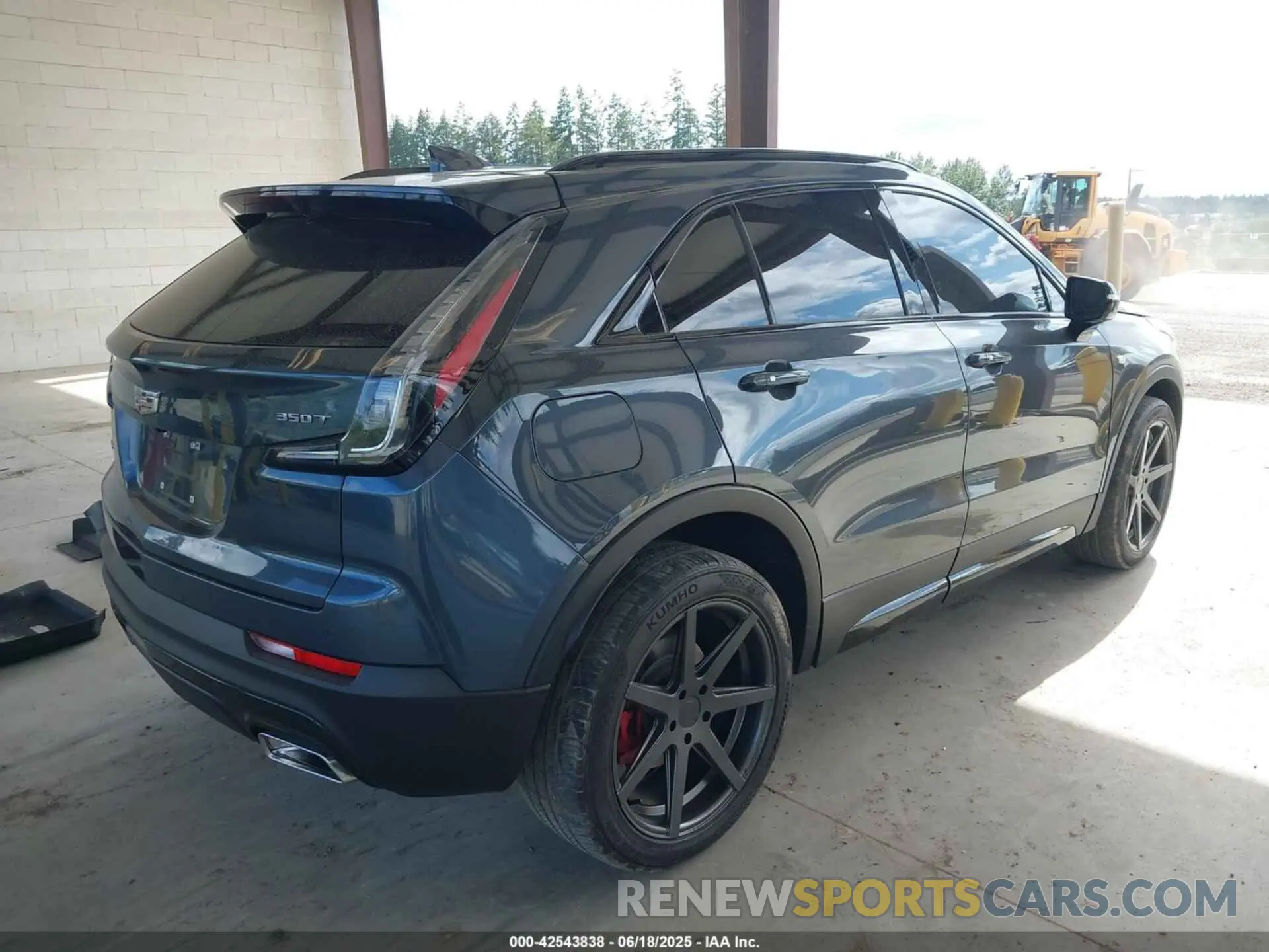 4 fotografías del automóvil dañado 1GYFZFR40MF032839 CADILLAC XT4 2021