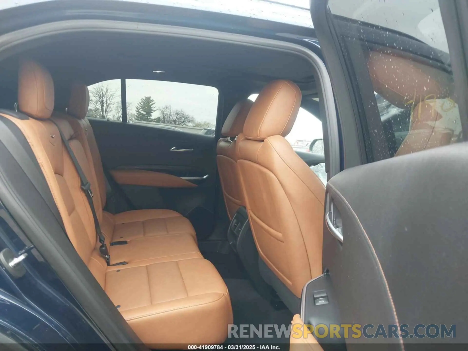 8 fotografías del automóvil dañado 1GYFZFR45MF053573 CADILLAC XT4 2021