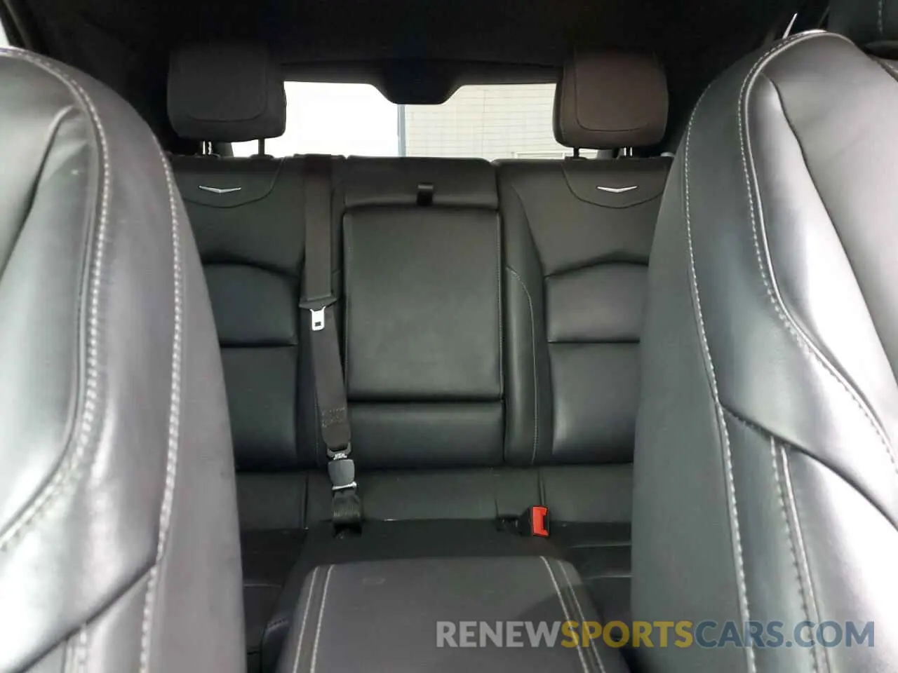 10 fotografías del automóvil dañado 1GYAZAR42NF120533 CADILLAC XT4 2022