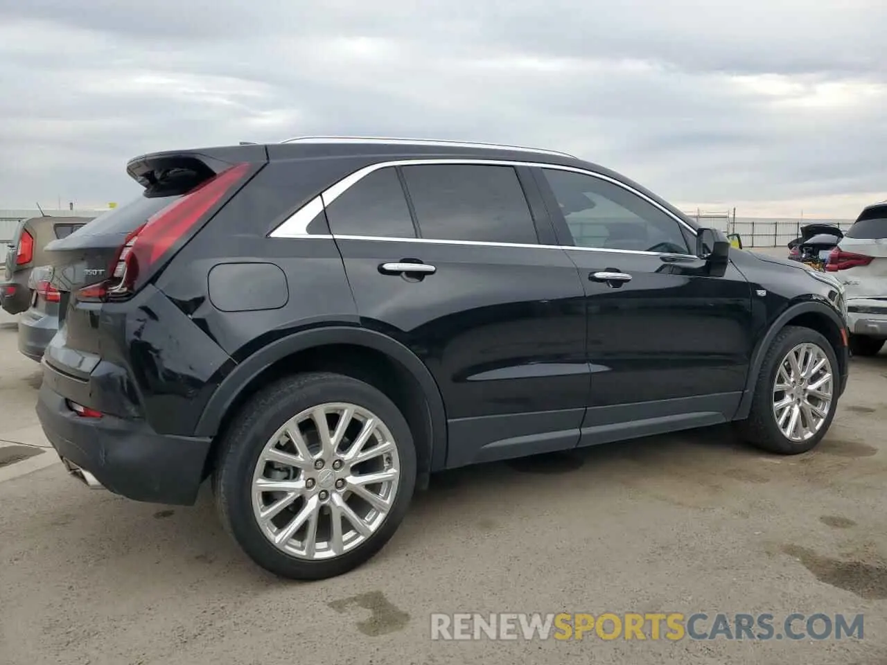 3 fotografías del automóvil dañado 1GYAZAR42NF120533 CADILLAC XT4 2022