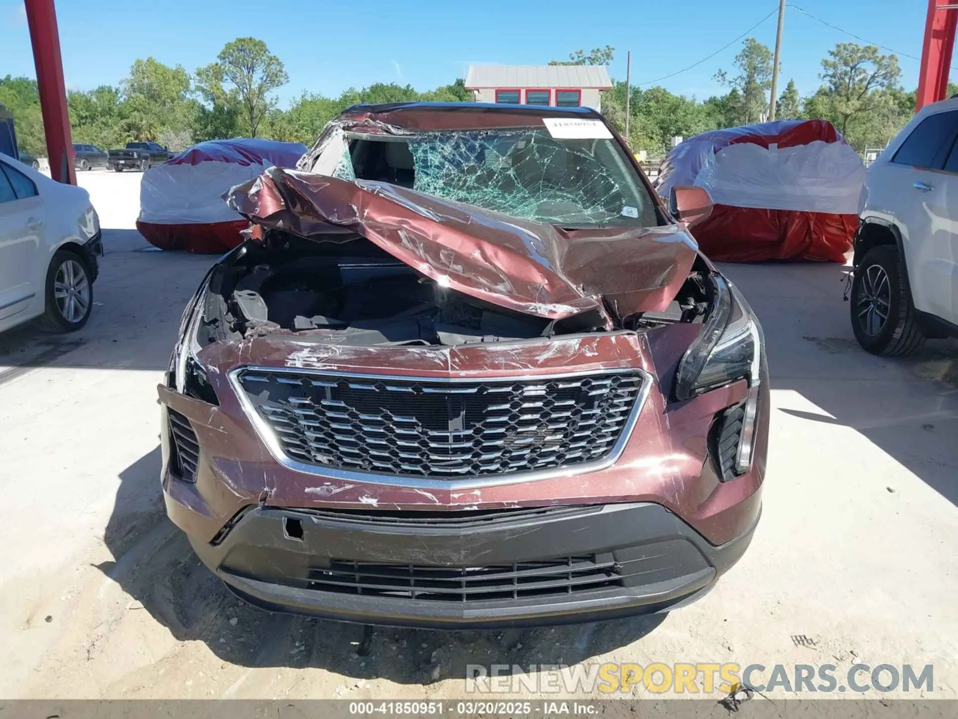 12 fotografías del automóvil dañado 1GYAZAR42NF162880 CADILLAC XT4 2022