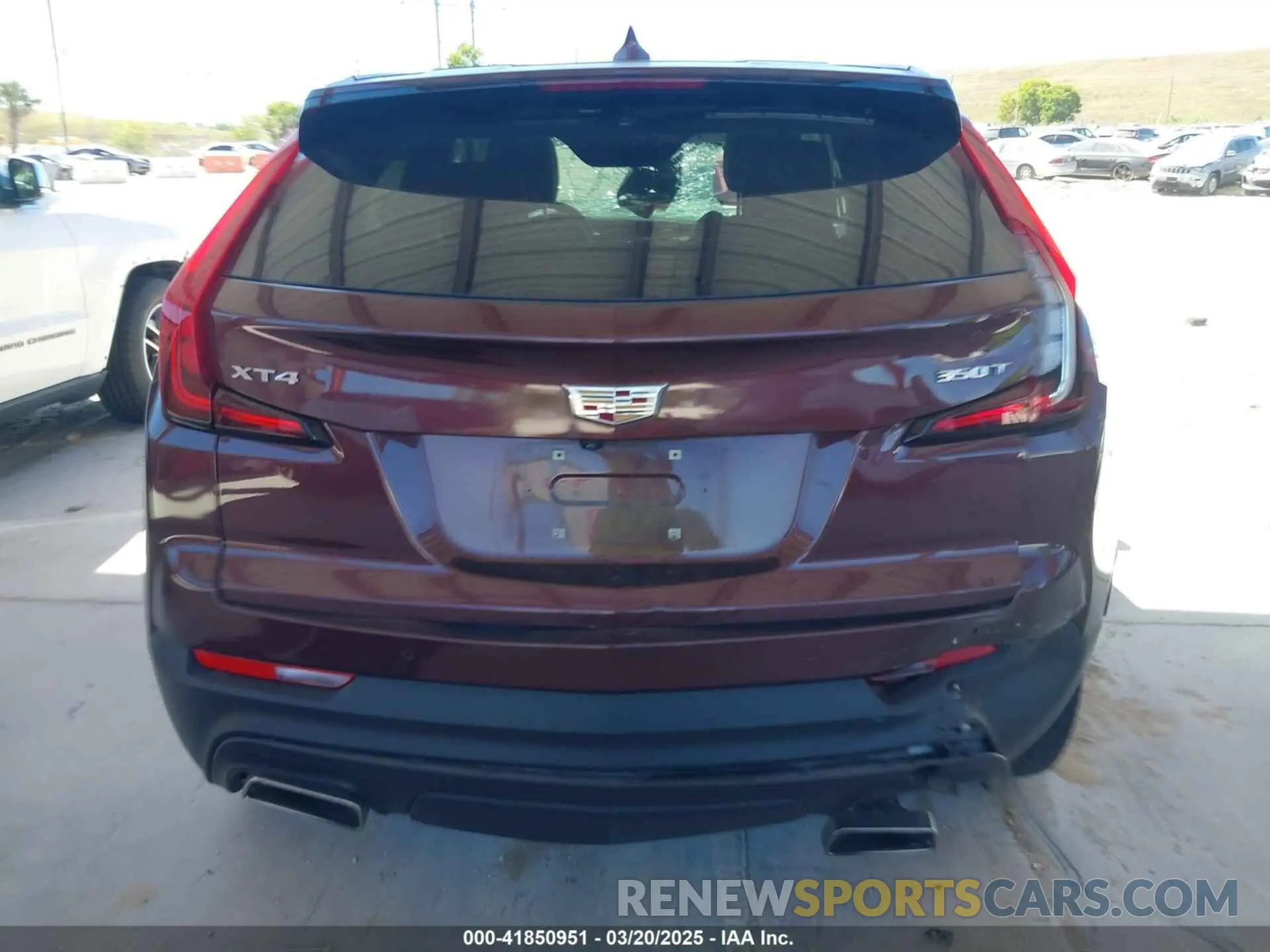 16 fotografías del automóvil dañado 1GYAZAR42NF162880 CADILLAC XT4 2022