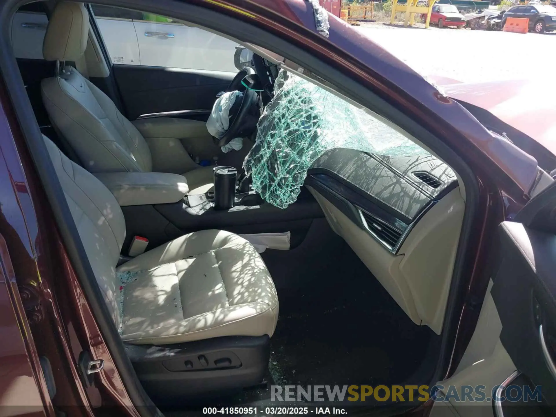 5 fotografías del automóvil dañado 1GYAZAR42NF162880 CADILLAC XT4 2022