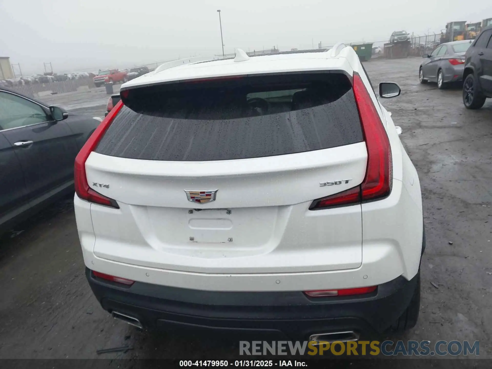 16 fotografías del automóvil dañado 1GYAZAR45NF168088 CADILLAC XT4 2022