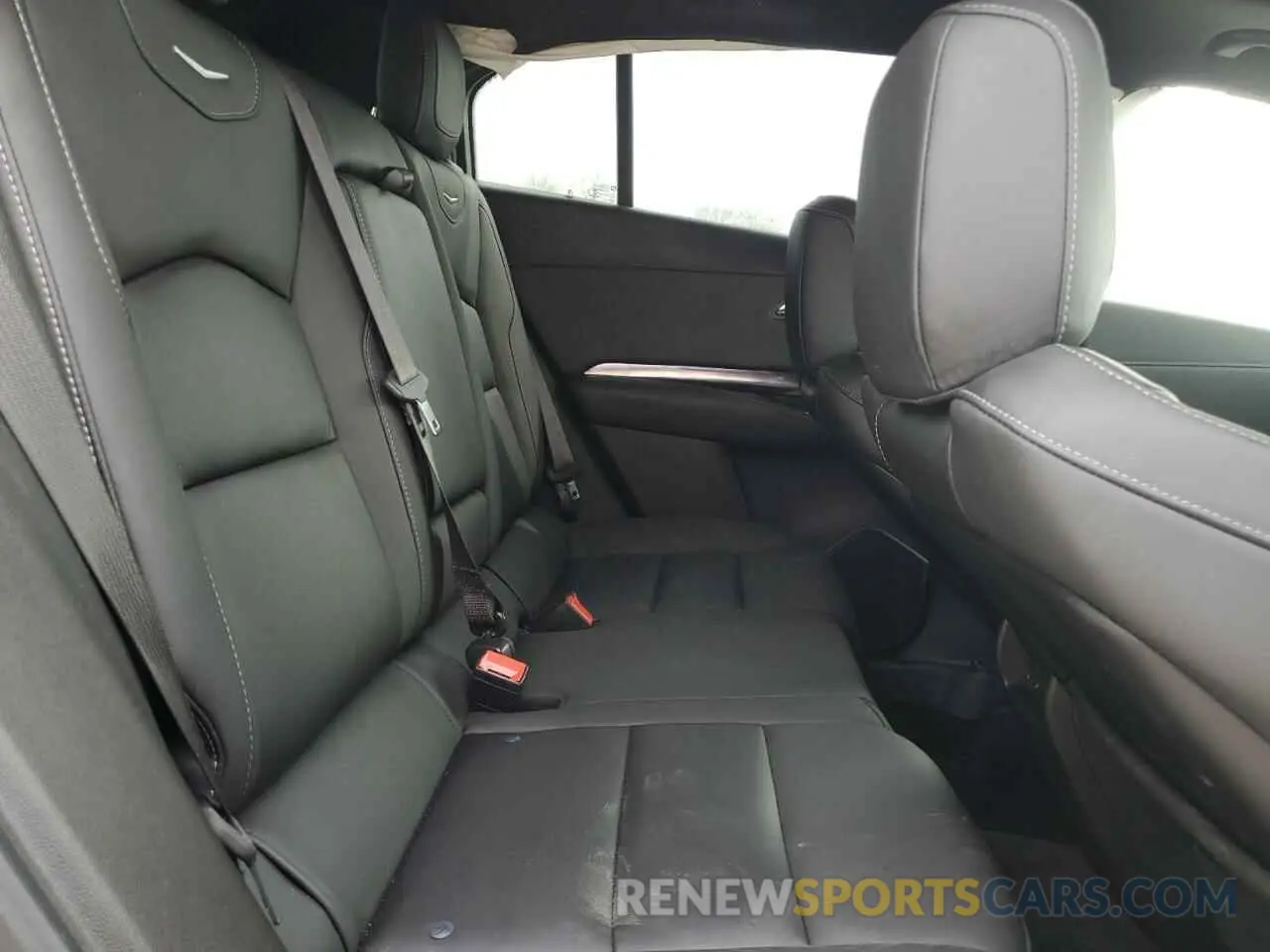12 fotografías del automóvil dañado 1GYFZBR47NF114805 CADILLAC XT4 2022
