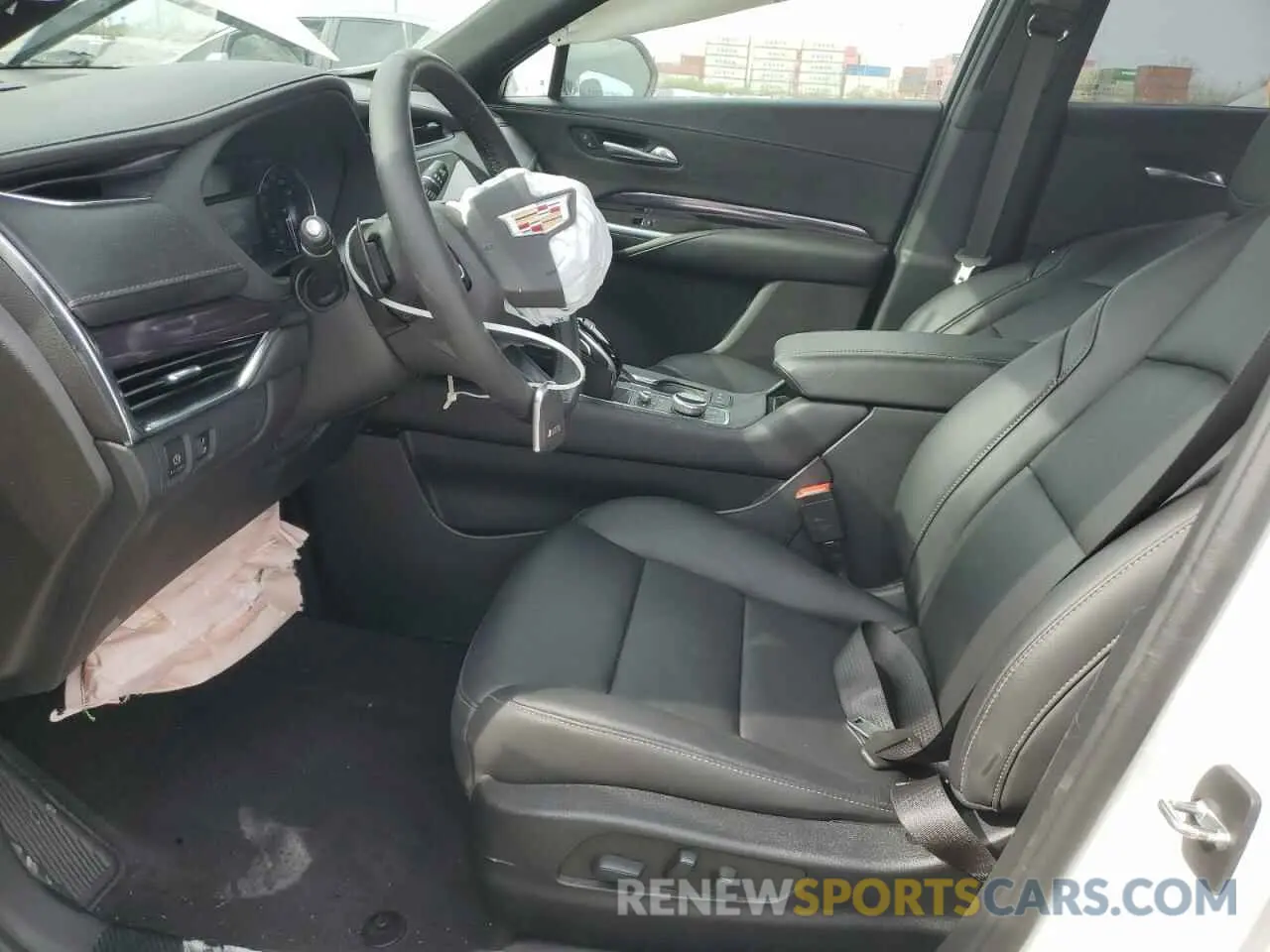 7 fotografías del automóvil dañado 1GYFZBR47NF114805 CADILLAC XT4 2022