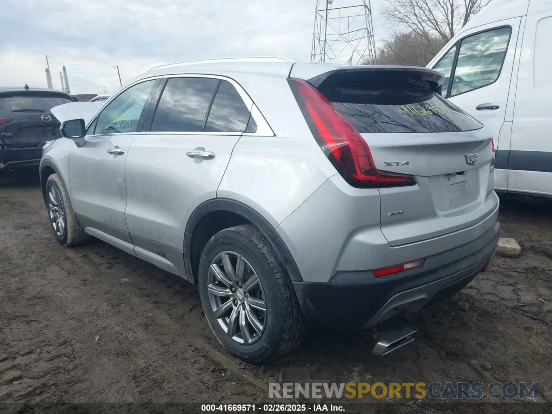 3 fotografías del automóvil dañado 1GYFZDR43NF152561 CADILLAC XT4 2022