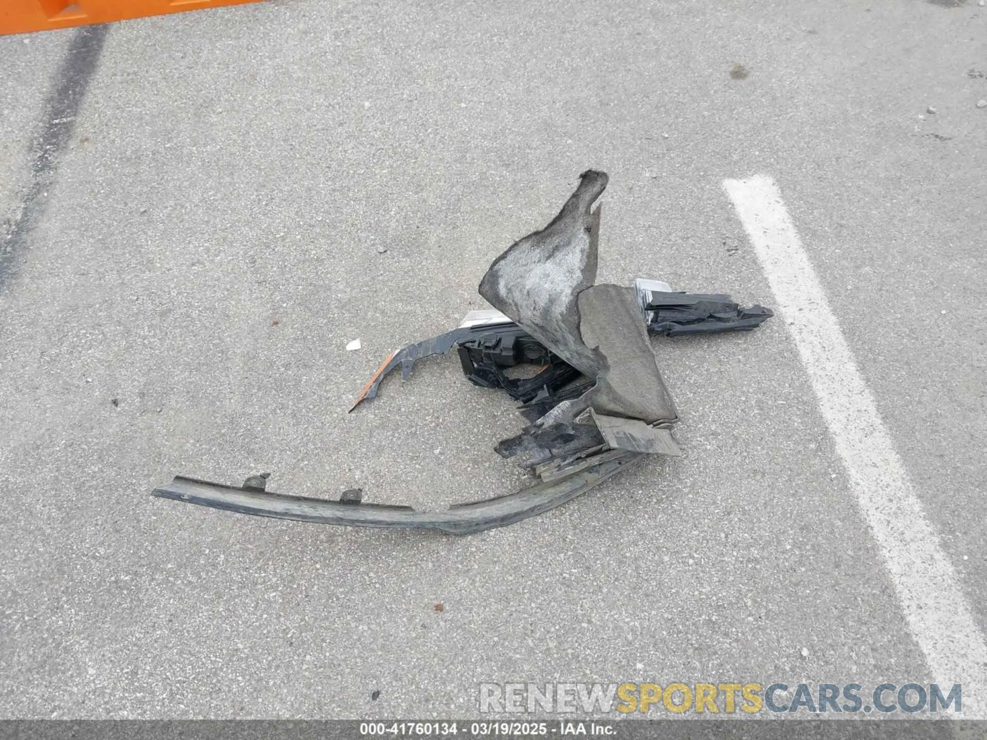 12 fotografías del automóvil dañado 1GYFZDR46NF100082 CADILLAC XT4 2022