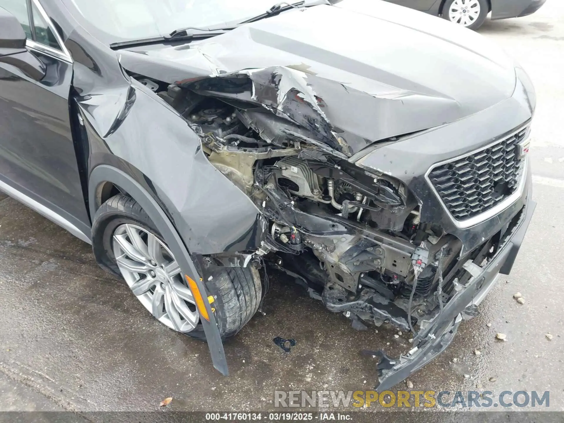 6 fotografías del automóvil dañado 1GYFZDR46NF100082 CADILLAC XT4 2022
