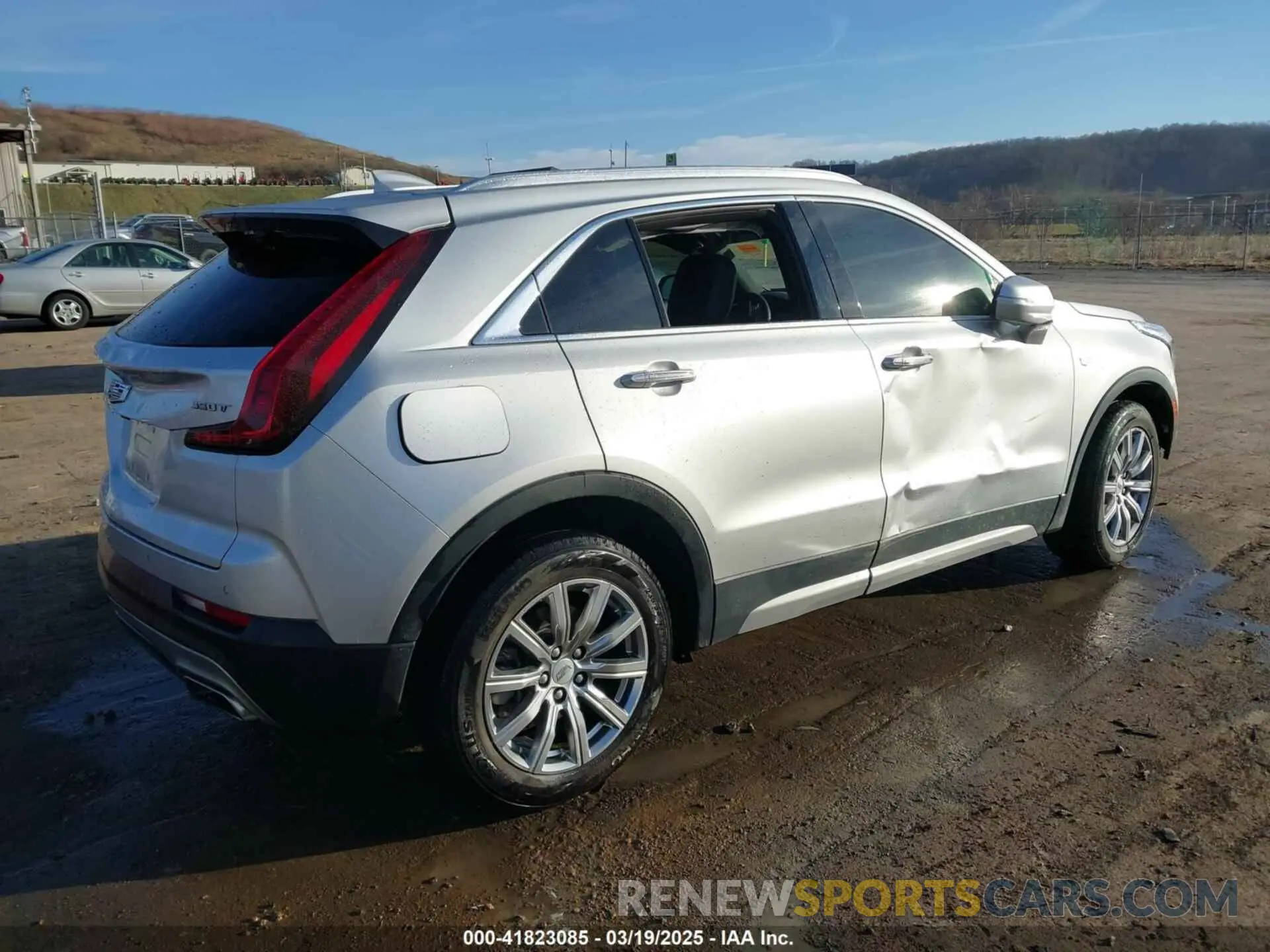 4 fotografías del automóvil dañado 1GYFZDR48NF134962 CADILLAC XT4 2022