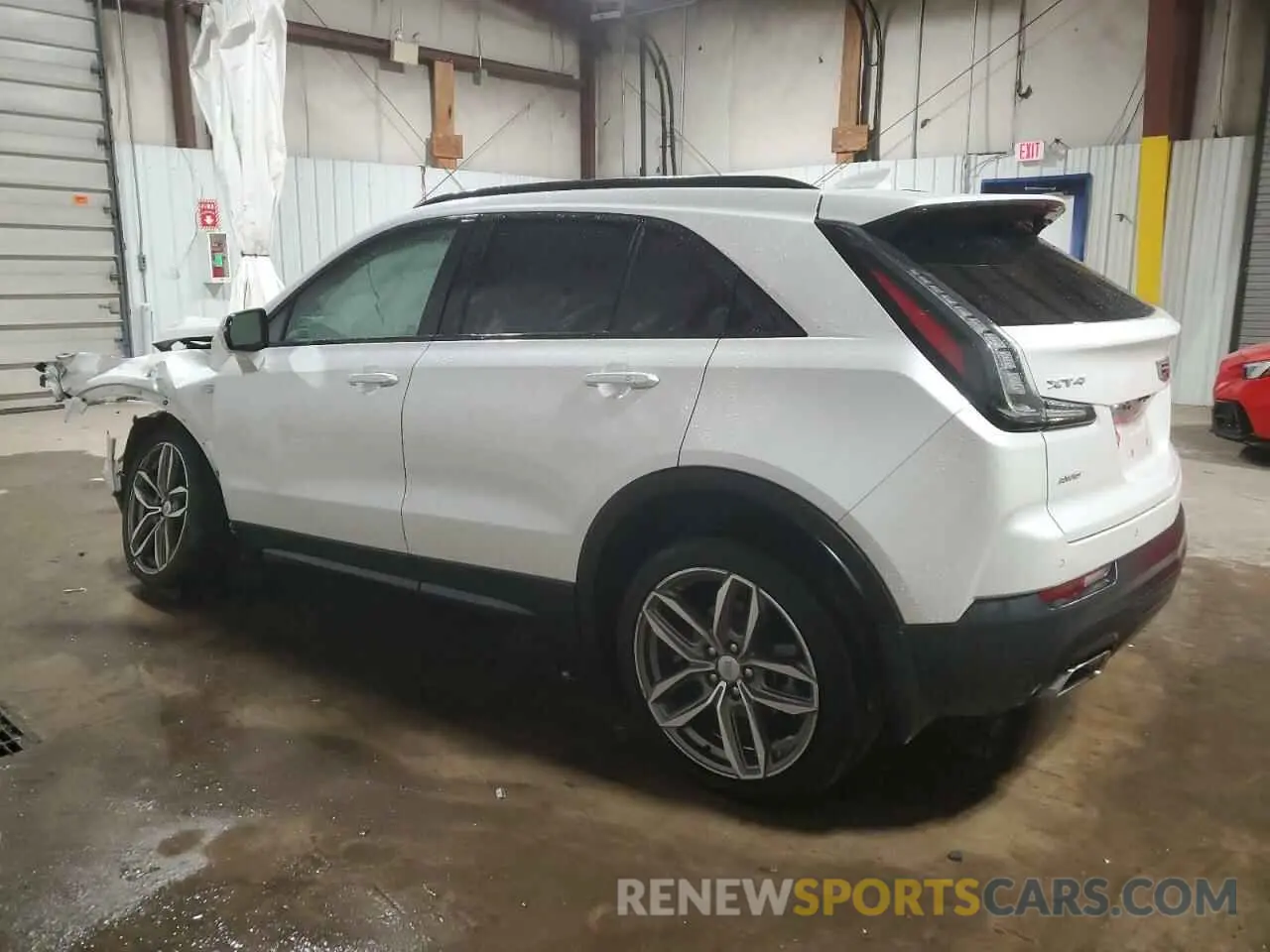 2 fotografías del automóvil dañado 1GYFZFR44NF148076 CADILLAC XT4 2022
