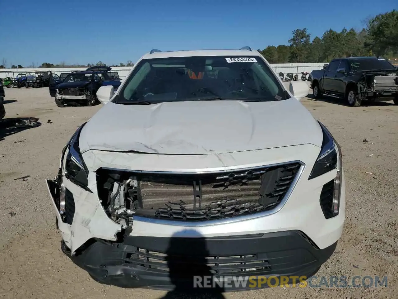 5 fotografías del automóvil dañado 1GYAZAR43PF122536 CADILLAC XT4 2023