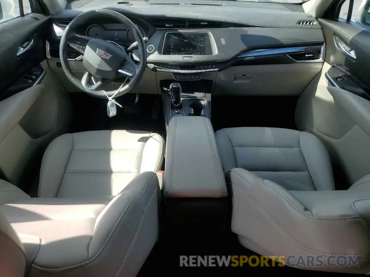 8 fotografías del automóvil dañado 1GYAZAR46PF134602 CADILLAC XT4 2023