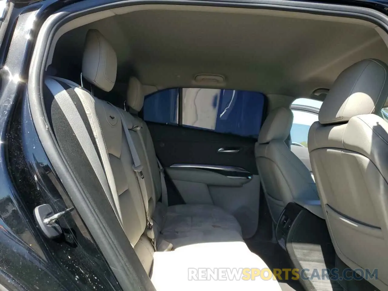 11 fotografías del automóvil dañado 1GYAZAR46PF178003 CADILLAC XT4 2023