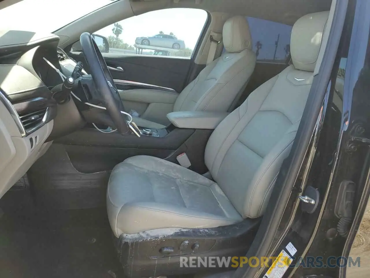 7 fotografías del automóvil dañado 1GYAZAR46PF178003 CADILLAC XT4 2023