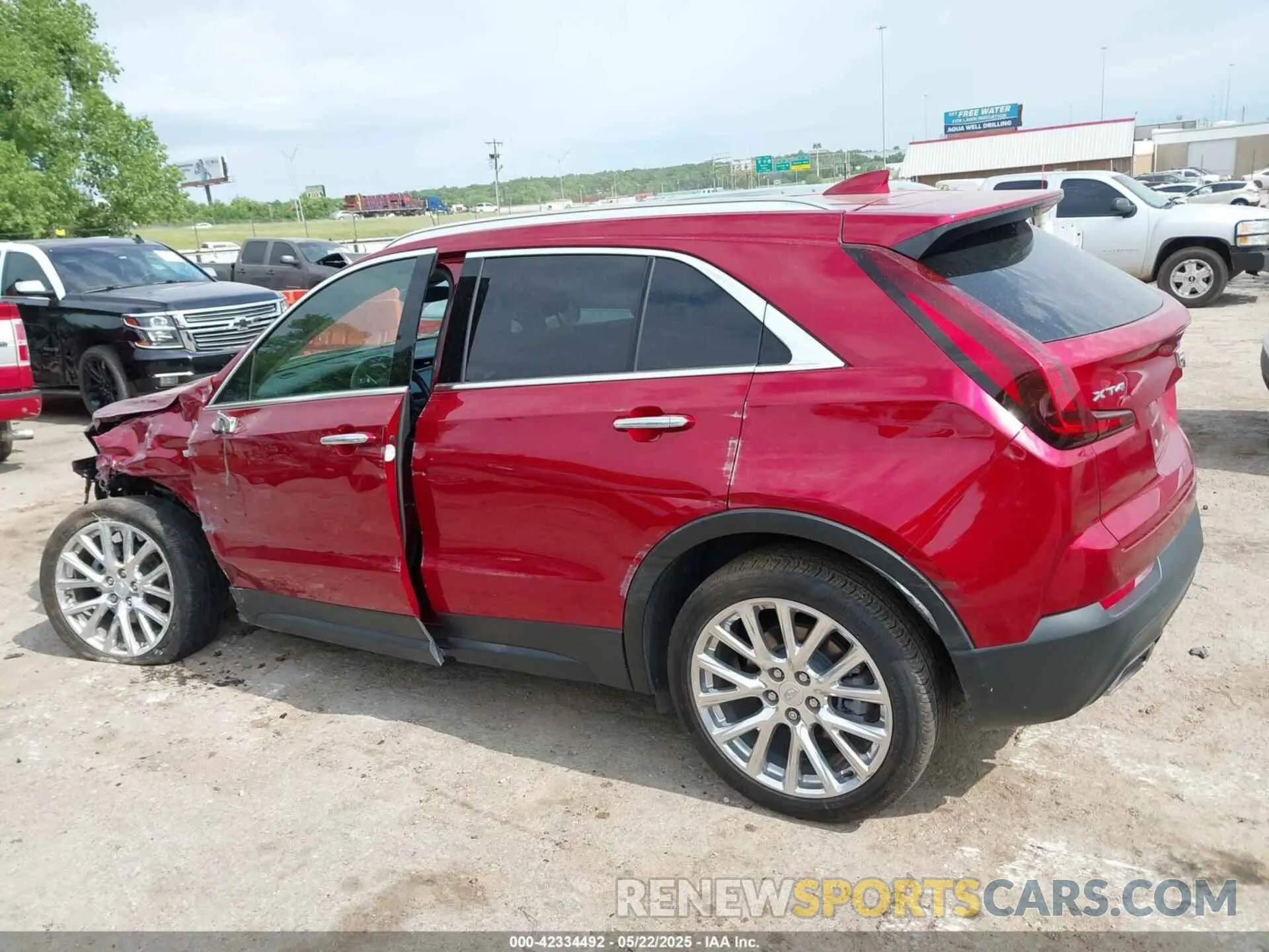 14 fotografías del automóvil dañado 1GYAZAR47PF133023 CADILLAC XT4 2023