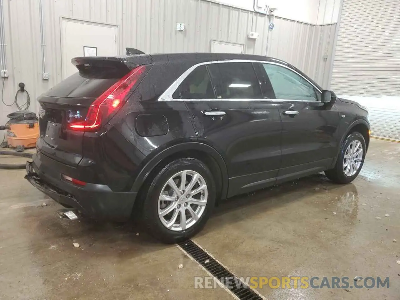 3 fotografías del automóvil dañado 1GYFZBR43PF155998 CADILLAC XT4 2023
