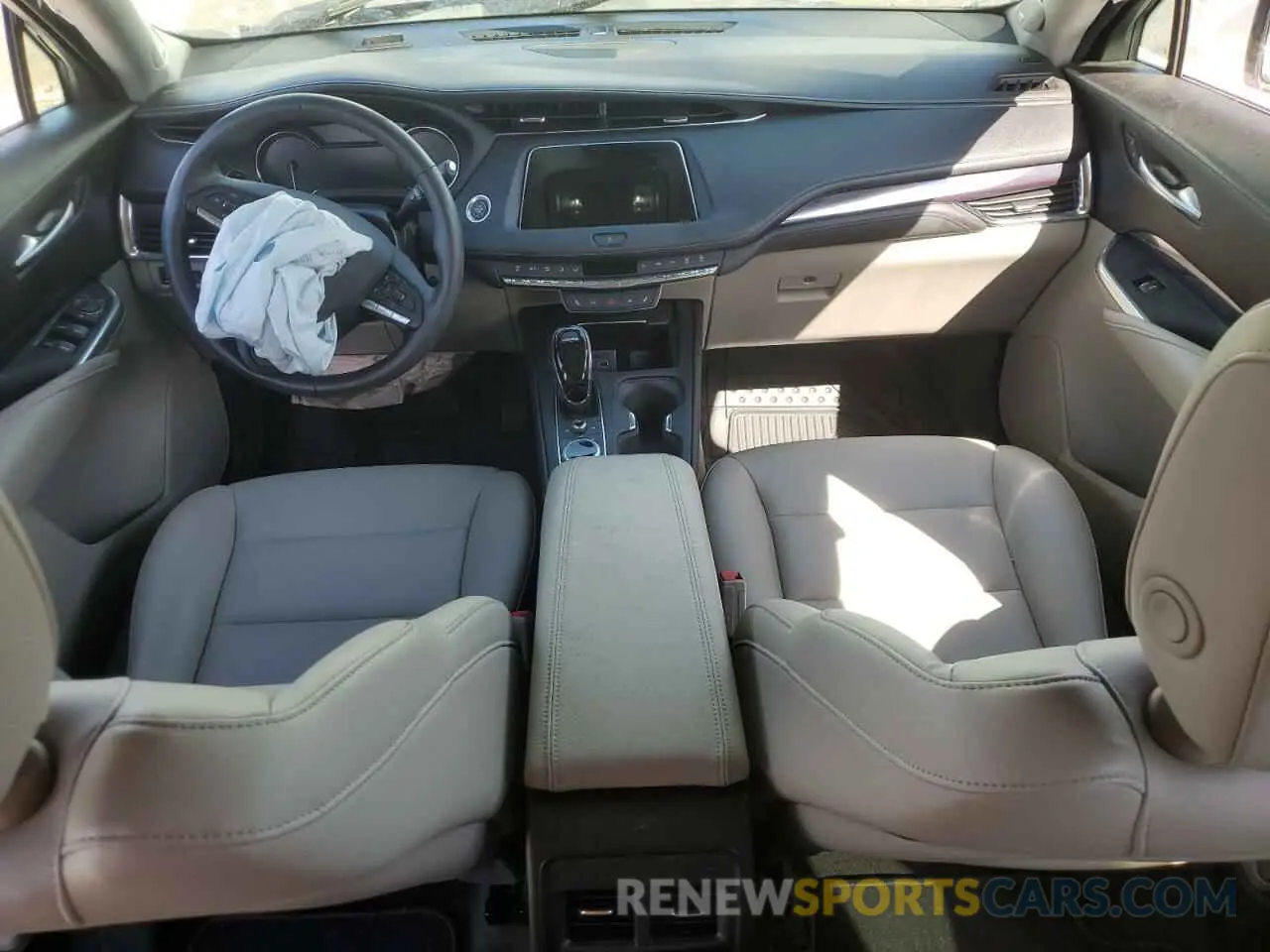 8 fotografías del automóvil dañado 1GYFZBR44PF101576 CADILLAC XT4 2023