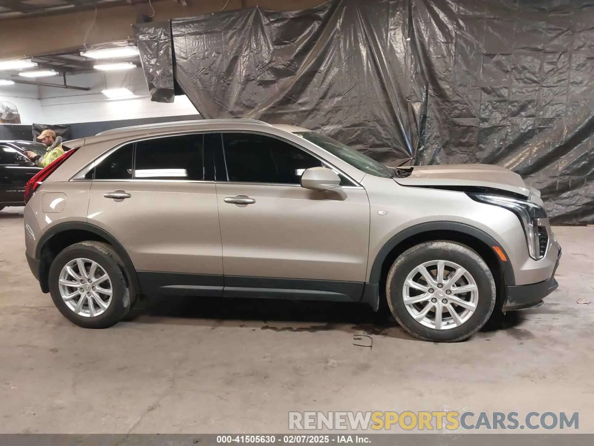 13 fotografías del automóvil dañado 1GYFZBR48PF174059 CADILLAC XT4 2023