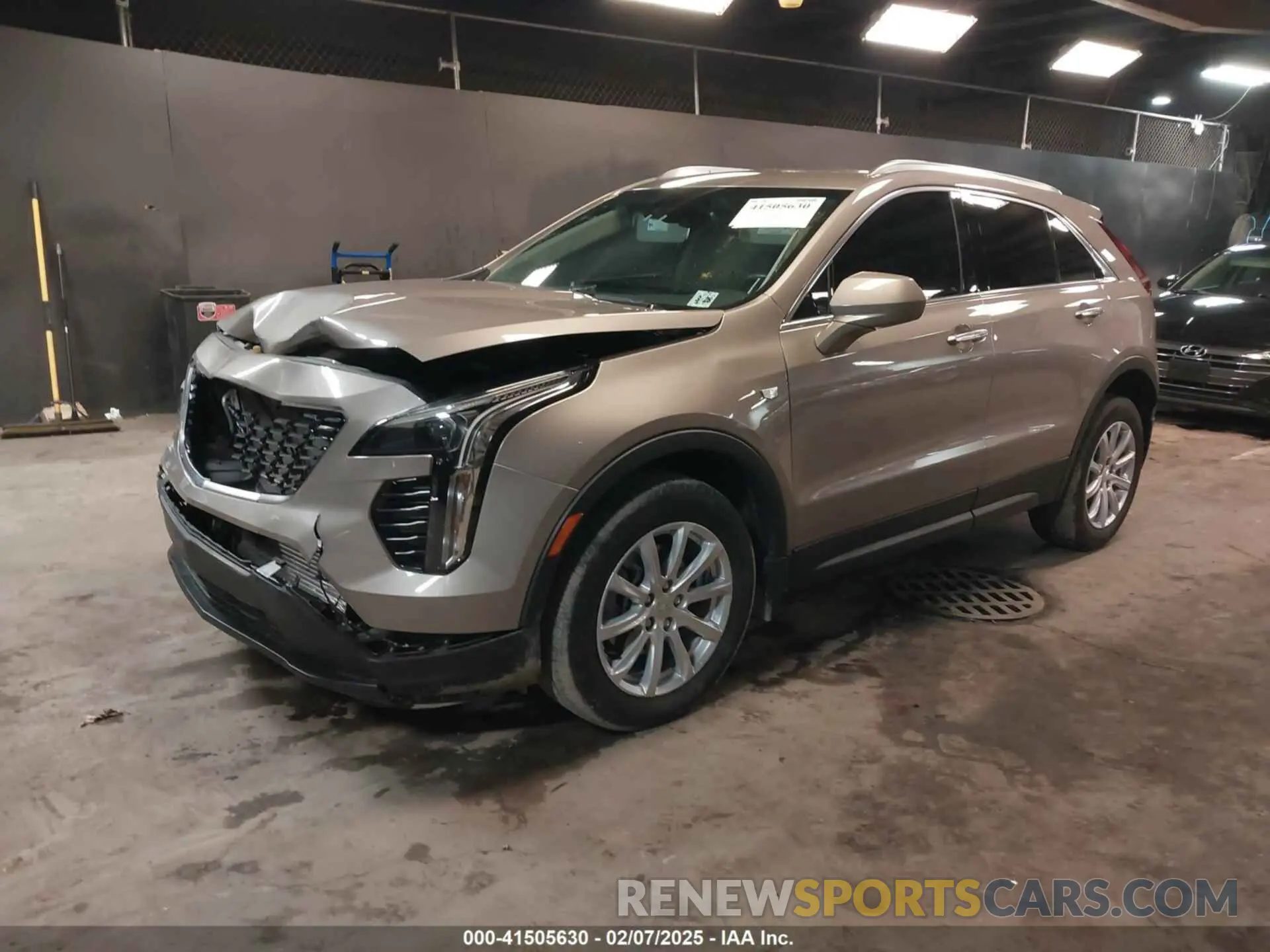 2 fotografías del automóvil dañado 1GYFZBR48PF174059 CADILLAC XT4 2023