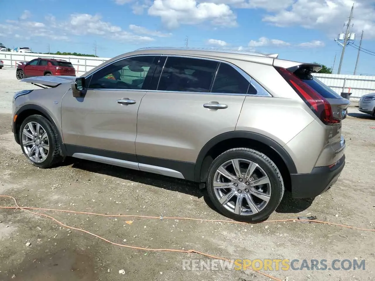2 fotografías del automóvil dañado 1GYFZCR47PF105143 CADILLAC XT4 2023