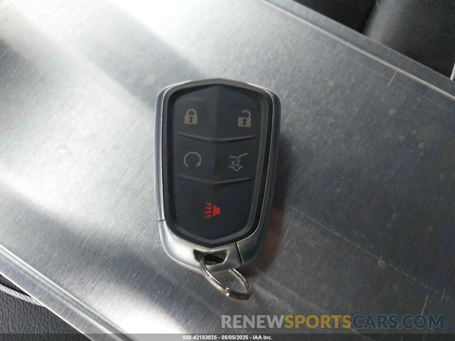11 fotografías del automóvil dañado 1GYFZCR48PF142752 CADILLAC XT4 2023