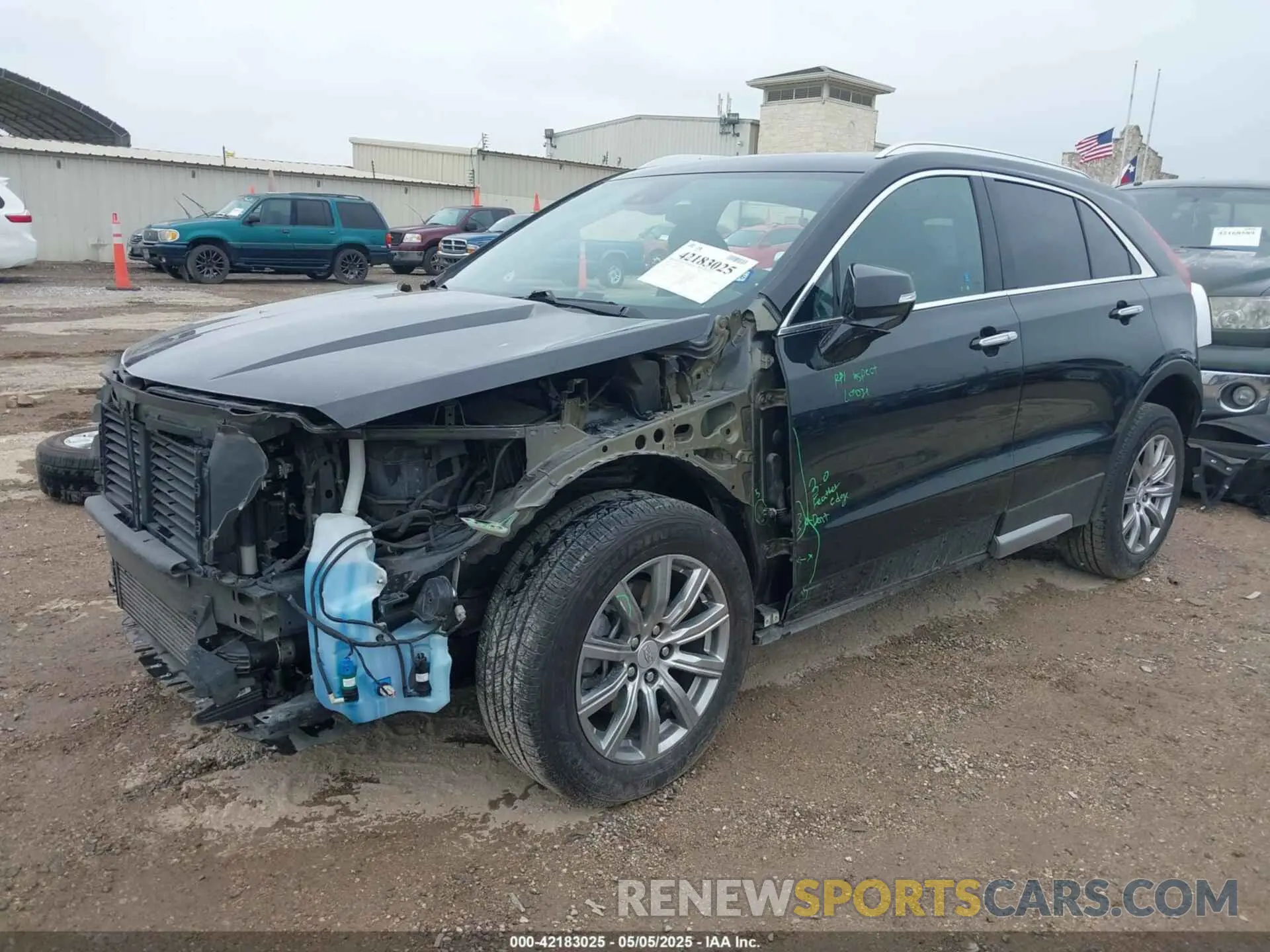 2 fotografías del automóvil dañado 1GYFZCR48PF142752 CADILLAC XT4 2023