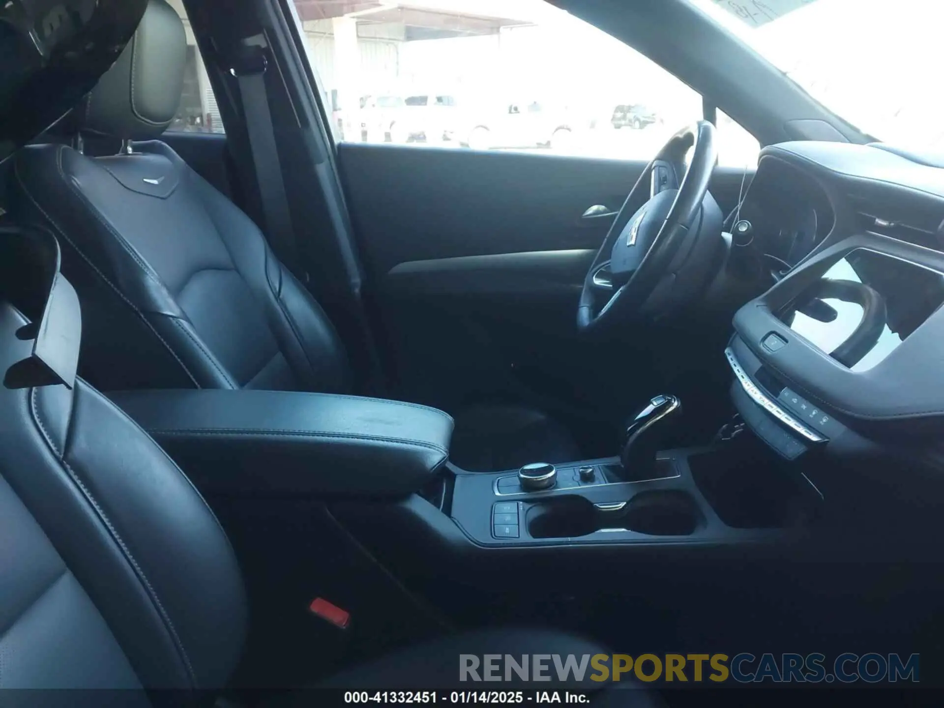 5 fotografías del automóvil dañado 1GYFZCR49PF173489 CADILLAC XT4 2023
