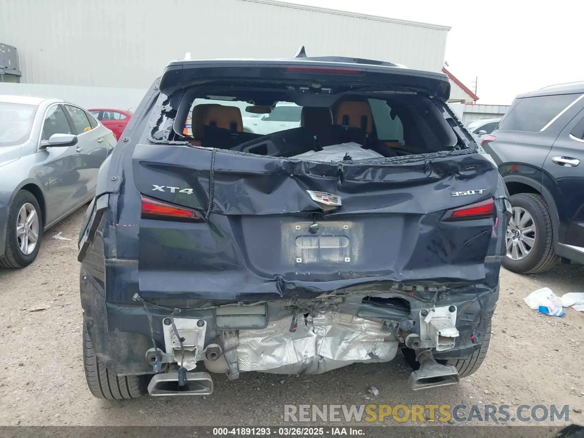 17 fotografías del automóvil dañado 1GYFZCR4XPF101409 CADILLAC XT4 2023