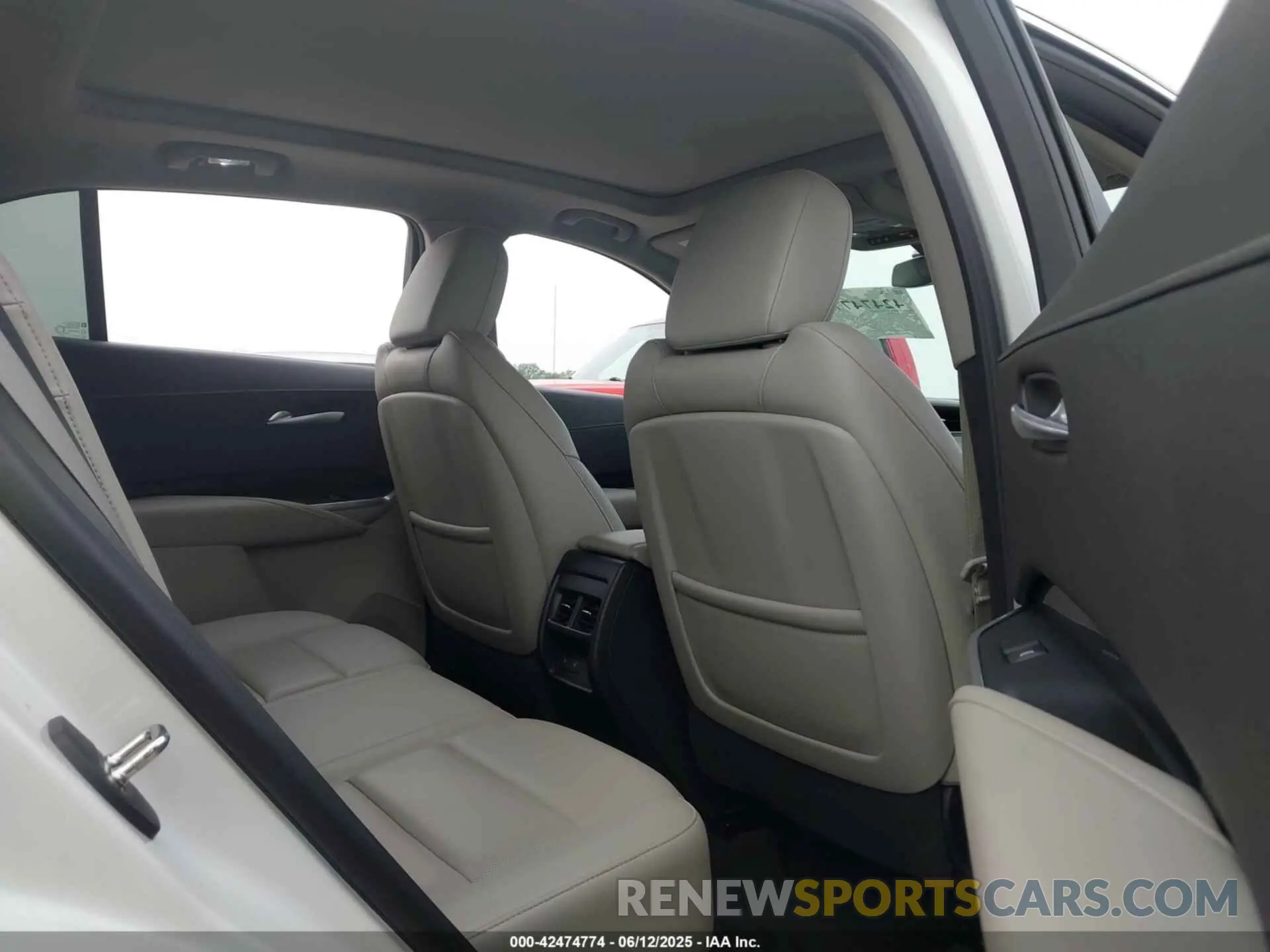 7 fotografías del automóvil dañado 1GYFZDR43PF176779 CADILLAC XT4 2023