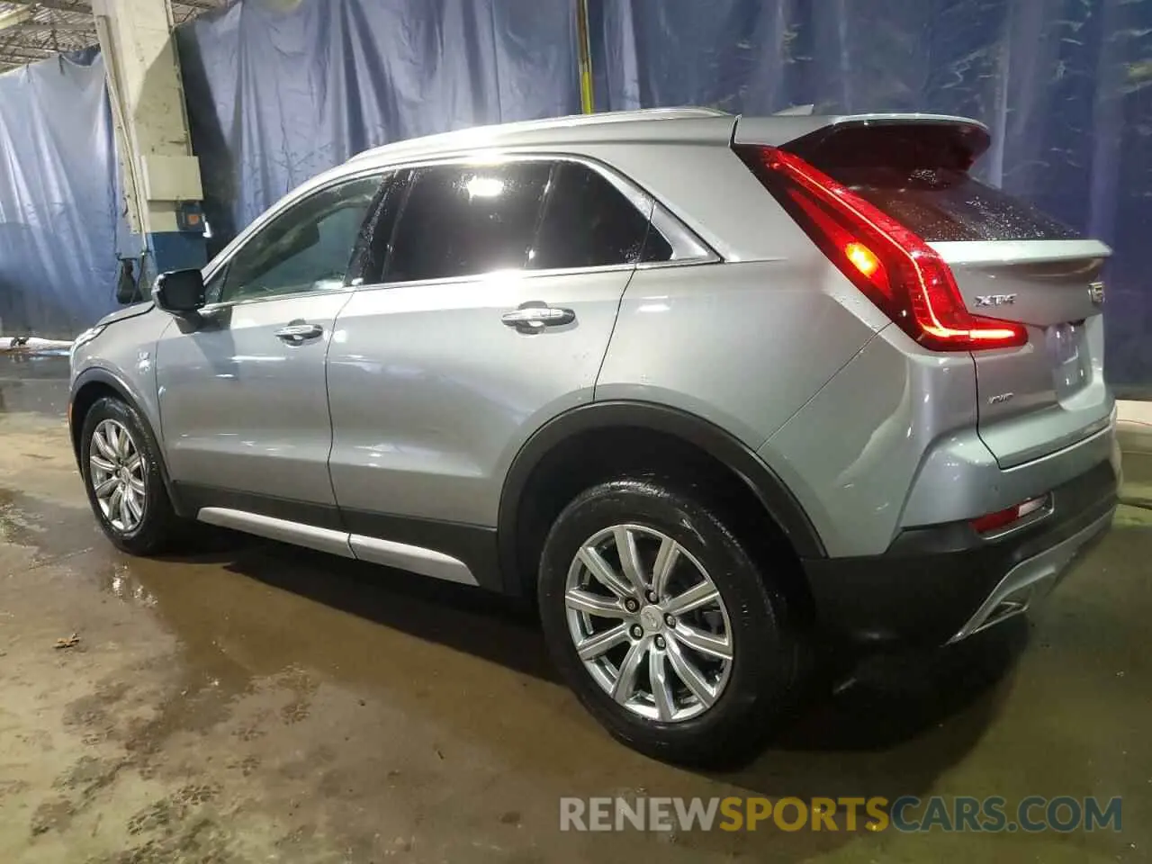 2 fotografías del automóvil dañado 1GYFZDR4XPF109449 CADILLAC XT4 2023