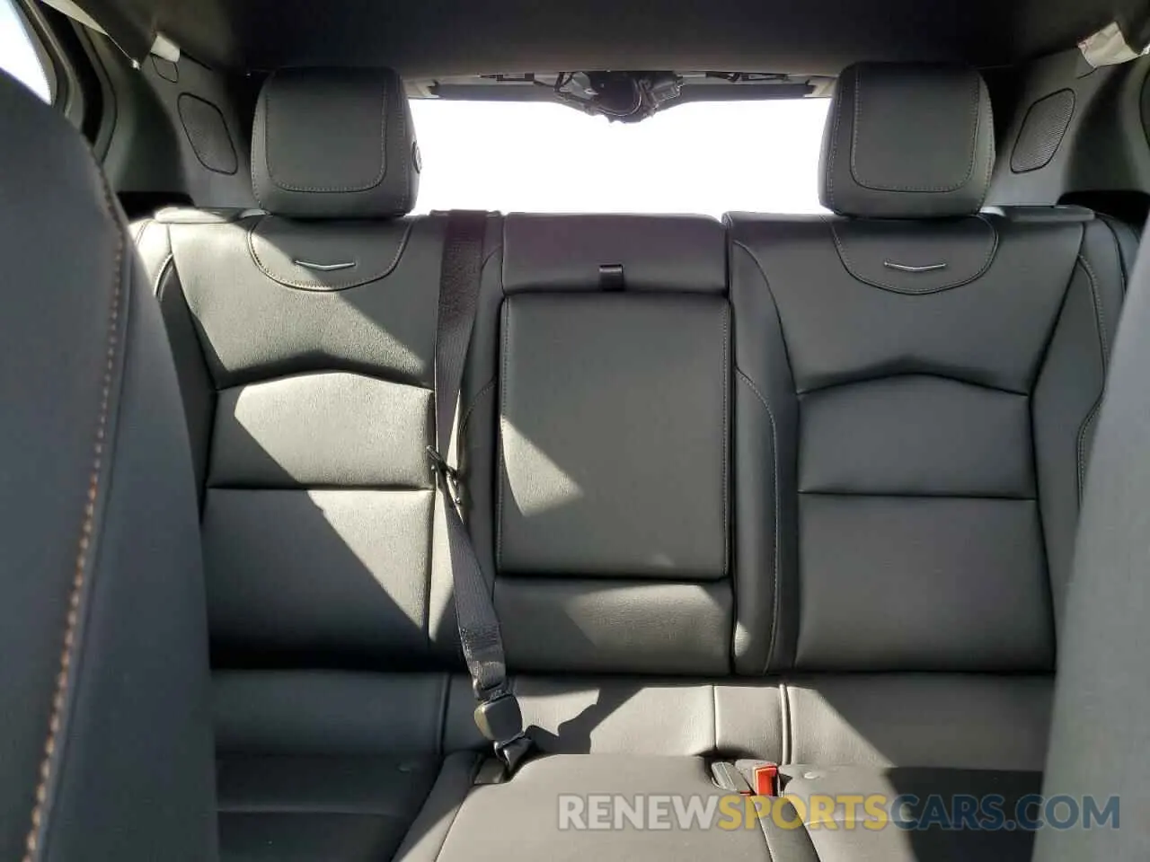 10 fotografías del automóvil dañado 1GYFZER48PF219325 CADILLAC XT4 2023
