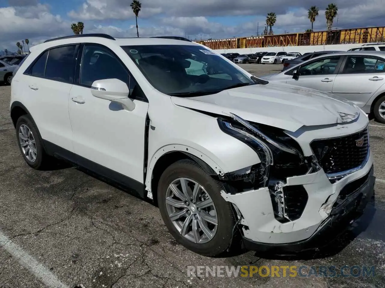 4 fotografías del automóvil dañado 1GYFZER48PF219325 CADILLAC XT4 2023