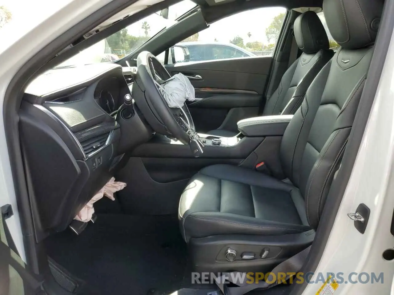 7 fotografías del automóvil dañado 1GYFZER48PF219325 CADILLAC XT4 2023